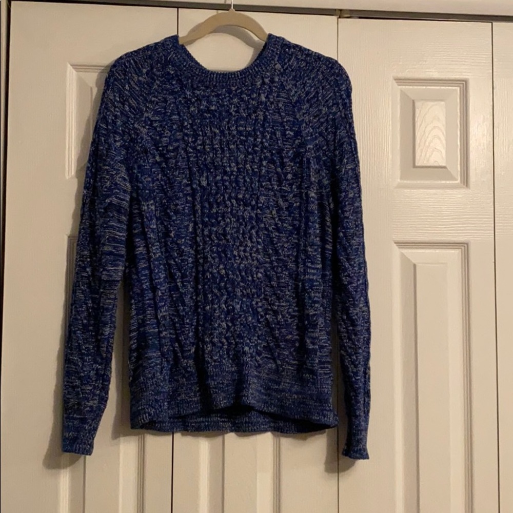 Gap sweater